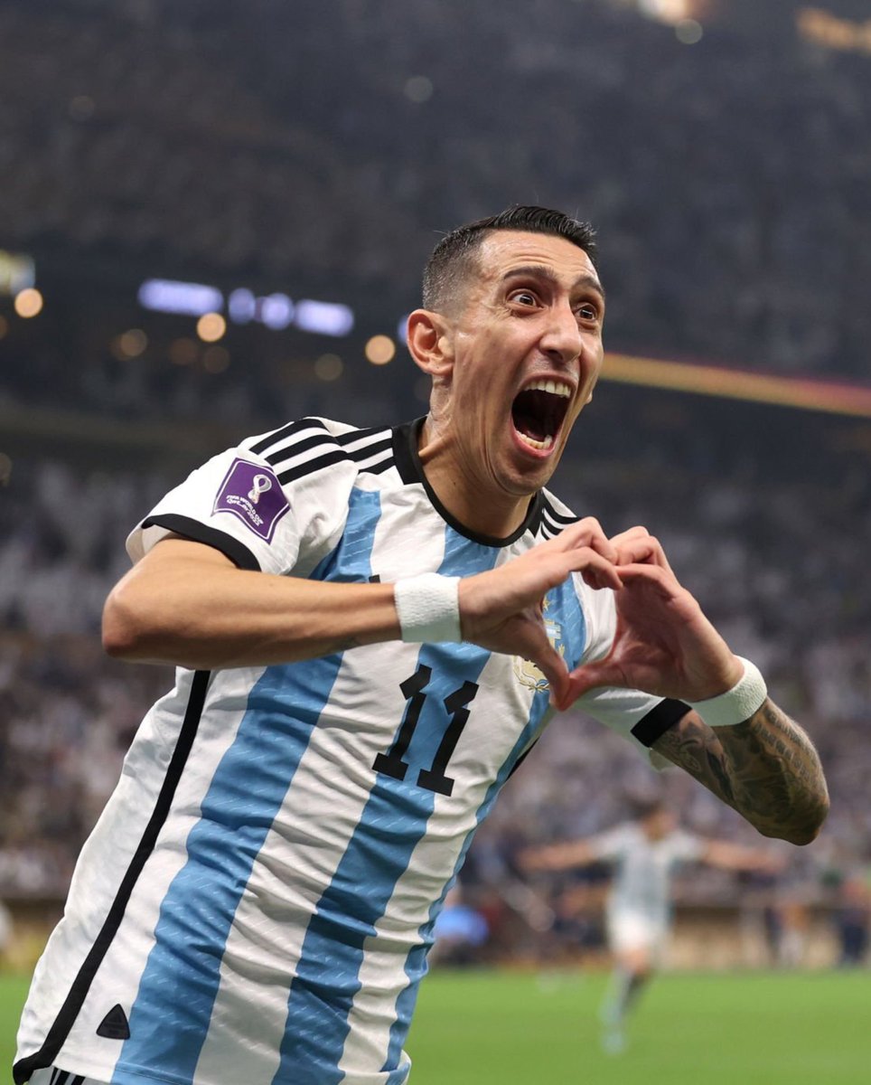 juegosimple__'s tweet photo. 🚨🇦🇷 Ángel Di María decidió SEGUIR en la Selección Argentina.

vía @gastonedul https://t.co/gSYFxnqPTV
