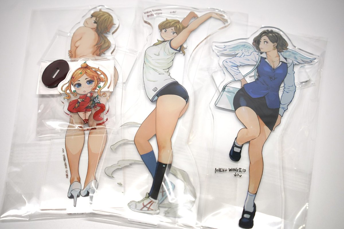 厚さ6ミリまでのアクリルグッズカット&印刷、その他変わった小物グッズ等はいつもリップルレーザーさん(@RippleLaser )にお世話になっております。こちらもグッズ制作ご興味ある方はご相談してみてください。 