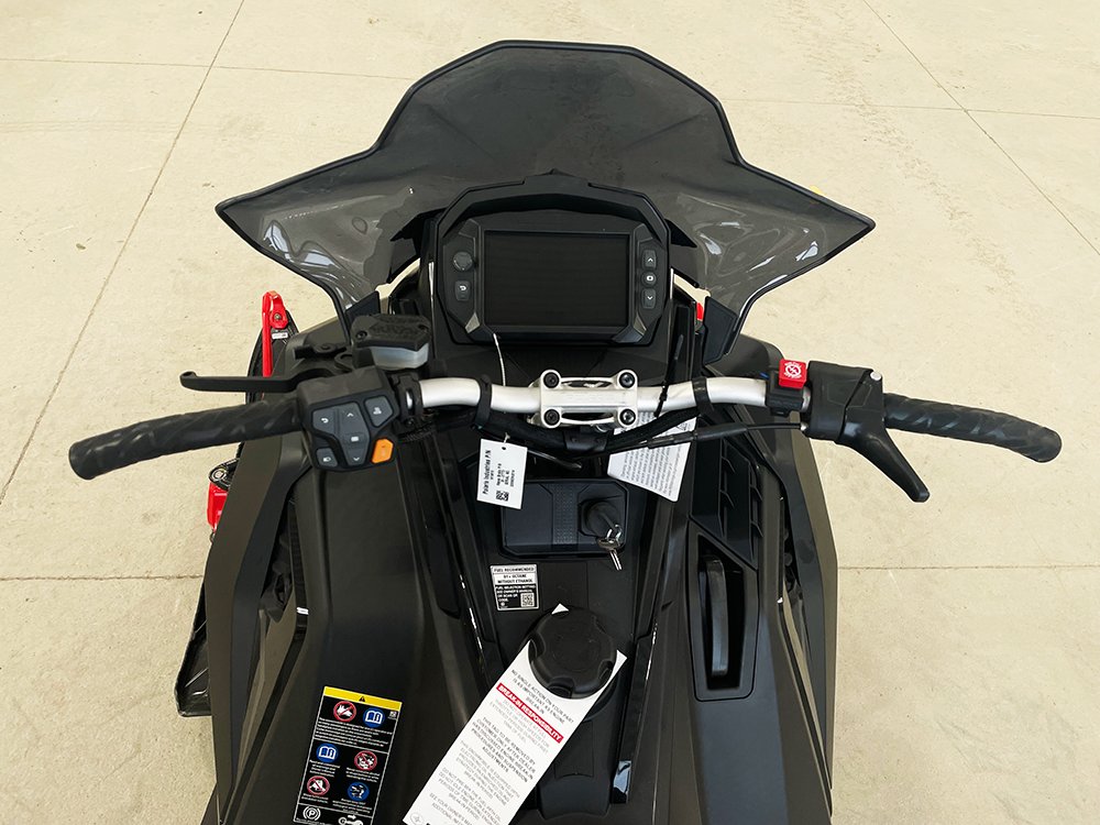 PodolinskyEquip's tweet photo. ❄️SNOWCHECK Cancellation Alert❄️ We now have a 2023 Polaris 850 Switchback Assualt available! This sled comes fully equipped with the 7S Digital Display and a 3-year warranty. Contact us for more details!

#polaris #snowcheck #850 #switchback #winterishere https://t.co/eD1HQh3fal