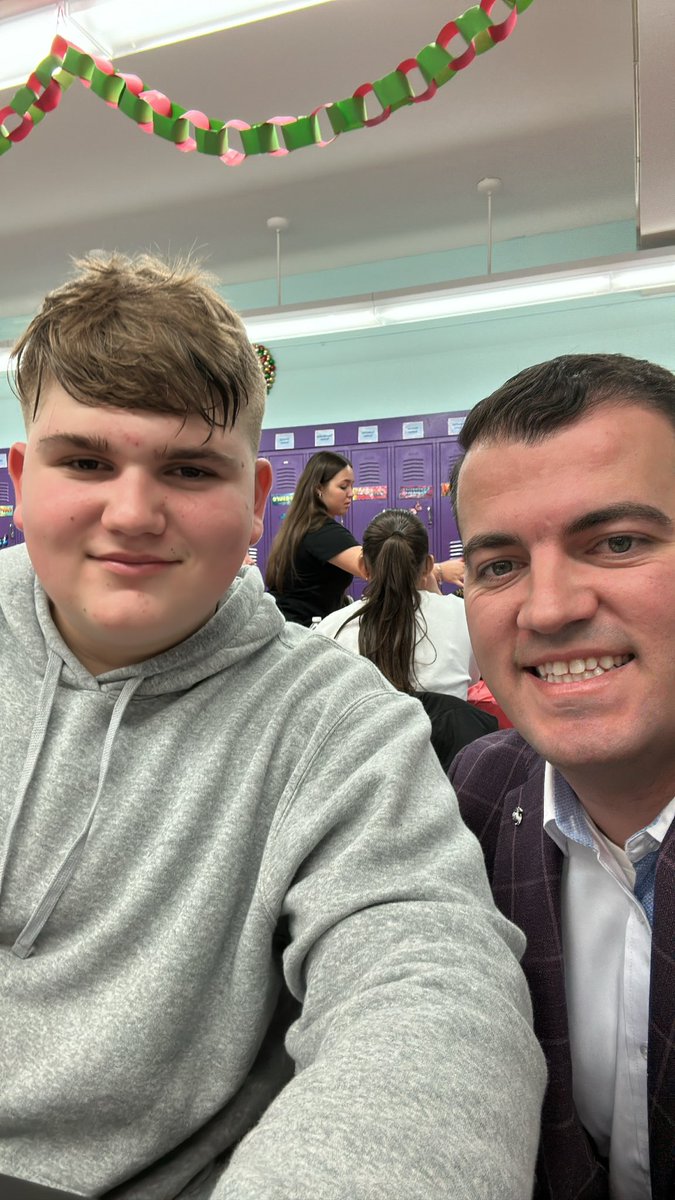 MarkoKepi's tweet photo. Honored to be the guest speaker at Tottenville HS Albanian Club! #Tottenville #TottenvilleHS #albanian #american #statenisland #markokepi https://t.co/69bWsPfKDt