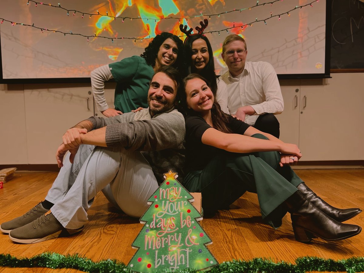 Our last holiday party as co-residents 😭 what a fun time we’ve had together #yalepathology @YalePathRes #PathTwitter @SoumarSchool
