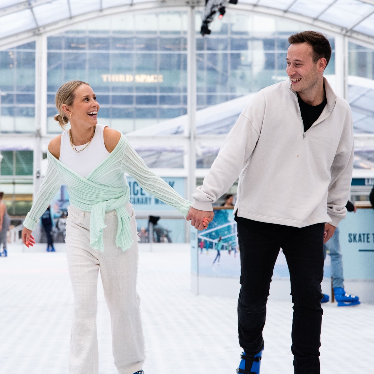 OOO on ✔️ Let the festivities begin!  @icerinkcw is open every day except Christmas Day, so you can skate headfirst into your Christmas break ⛸️