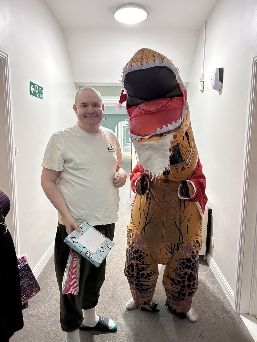 Santasaurus Rex came to pay a visit at Laurel Court today to hand out presents🦖🎁❤️ <a href="/RiversideUK/">Riverside Group</a>