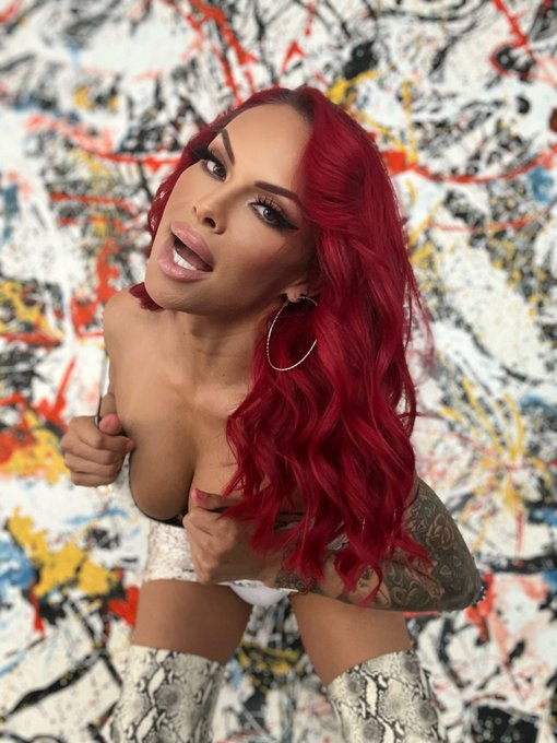 Watch TS Foxxy's leaked NSFW photo on TwXstars