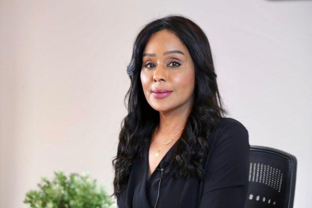 د. جنان الحربي: 

حليب النمل له قيمة غذائية عالية للنمو يشابه صفات حليب الأم البشري.