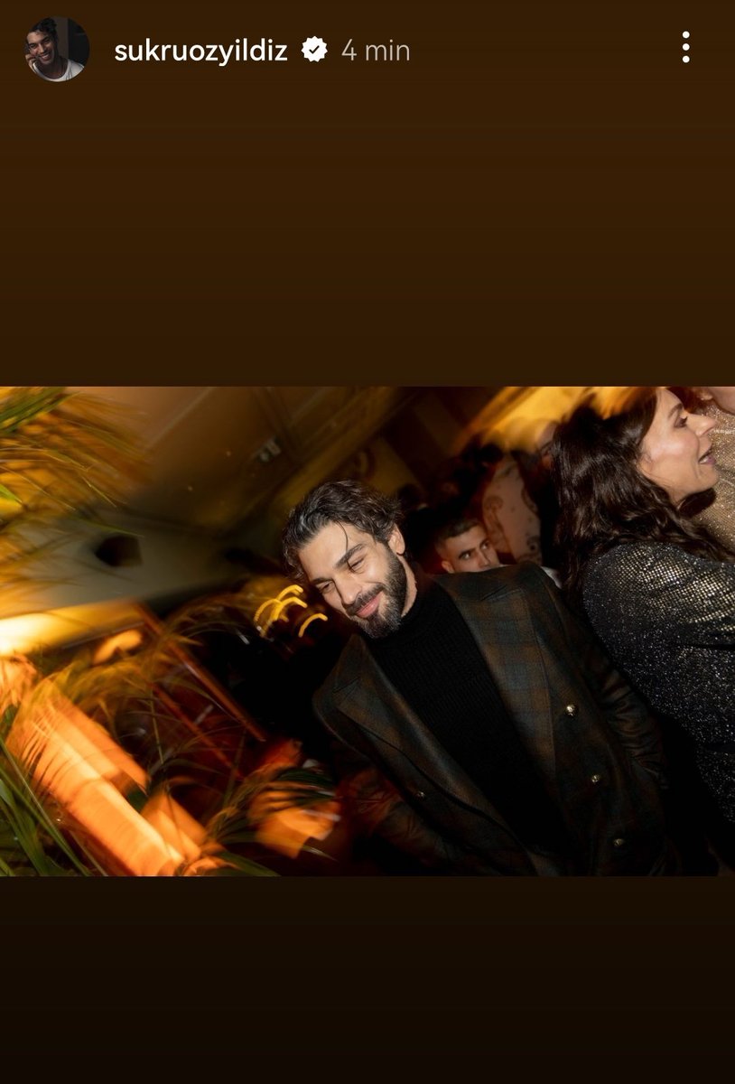 sukruozyildiz_l's tweet photo. New @SukruOzyildiz story 
❤️✨❤️ PRADA 
#pradaturkiye #pradatürkiye #sukruozyildiz #şükrüözyıldız #prada #enisarıkan #AliceMüzikali #AşkTaktikleri2 https://t.co/cP08RevkWl
