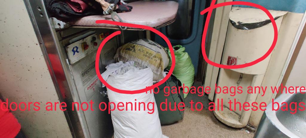 gyanasahu1's tweet photo. @AshwiniVaishnaw  Dear Sir,
I am travelling from Bangalore to bhubaneswar with the train 12503 (AGTLHumsafar)
The train is totally unsafe to travel in terms of cleaning, mentance, safety and many more.
I felt like no body is sirous about it.
I attached some of photos for your ref https://t.co/CtwlrMRIPT