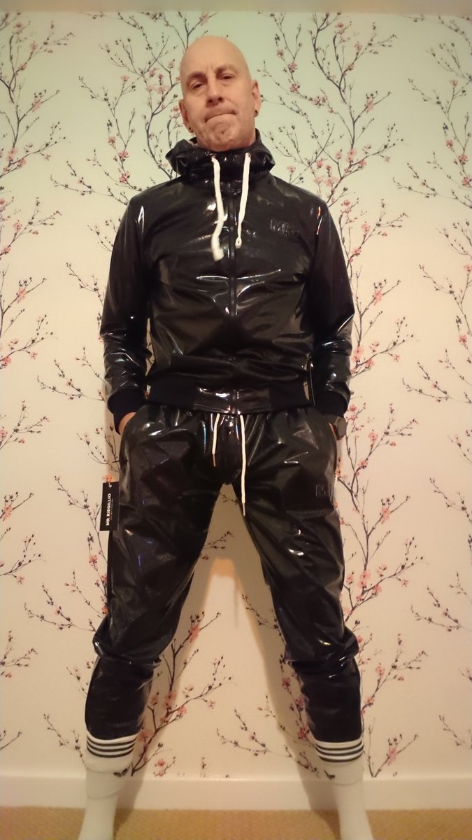 RubberPuffer's tweet photo. My new gear @MrRegillio https://t.co/FPqS9eK37k