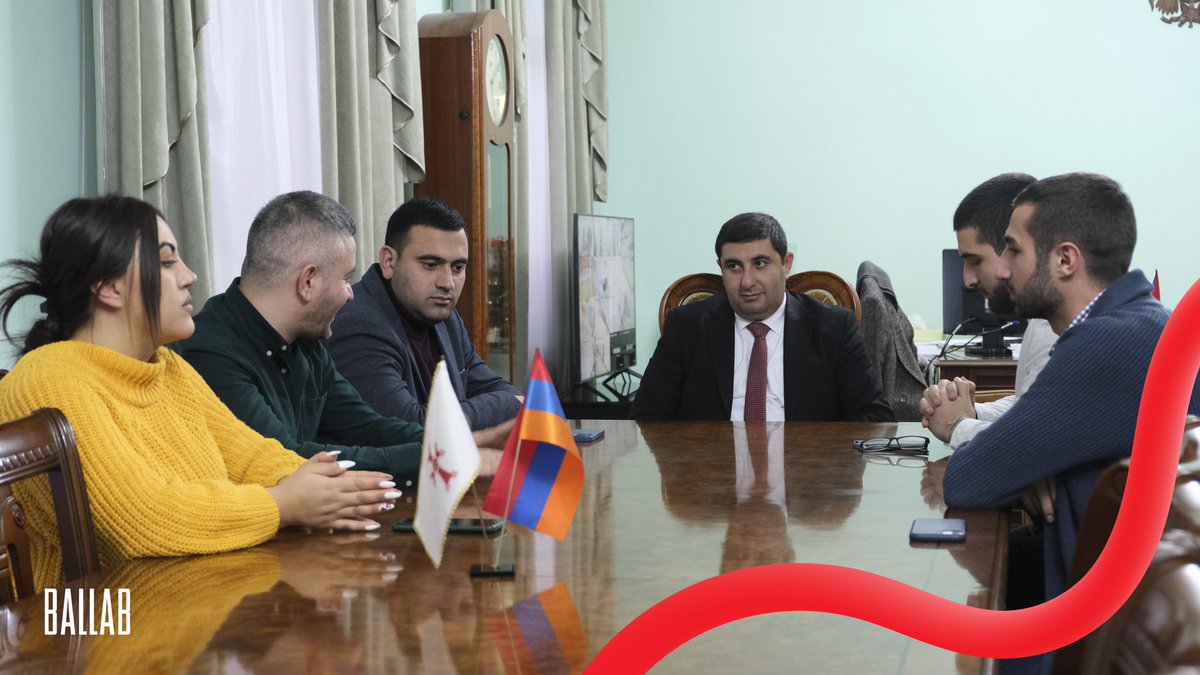 BAL_LAB_'s tweet photo. 🔊 The @BAL_LAB_ team met with the Mayor of Gyumri
🎤The team presented our recent projects (mainly https://t.co/GSahqUfQys & @Digital_Forest_ ) and future goals.
🚀 In the future, expect big projects for the growth of our city from this great collaboration.
#BALLAB https://t.co/eHXdoMEs7L