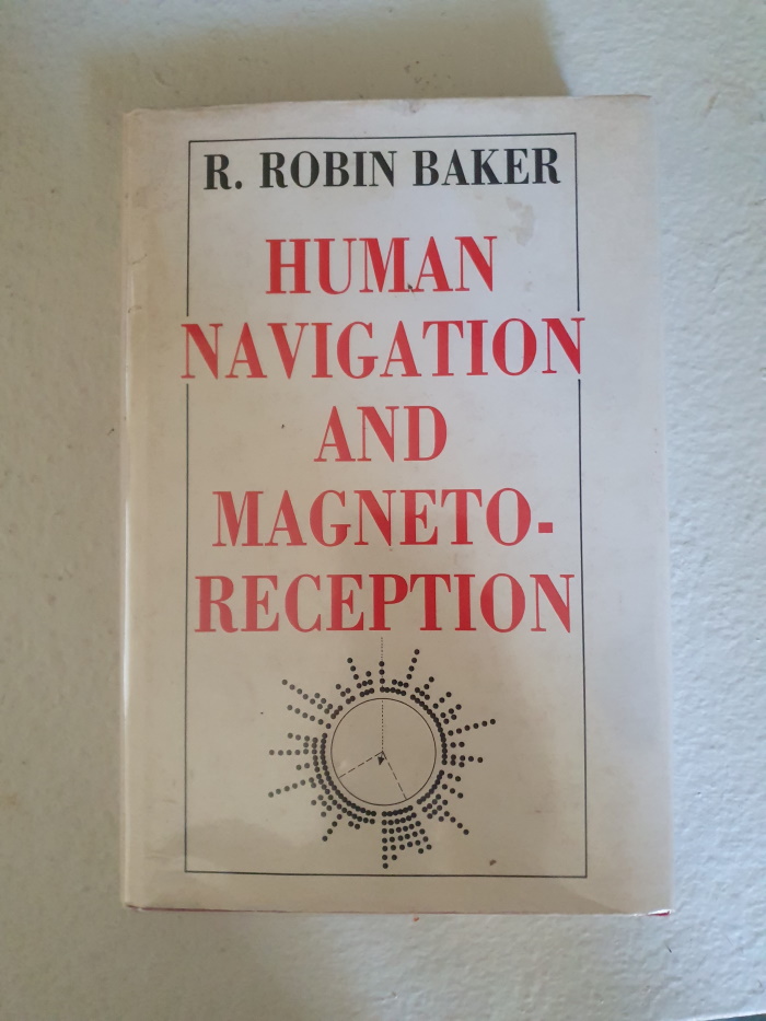 RealityCreation's tweet image. One of the many findings of research presented in this strange book (1981, Manchester Univ.) I&apos;m
currently reading, is that POLYESTER disrupts human &quot;#Magnetoreception&quot;, the orientation-ability based on geomagnetic fields. I&apos;ll be exchanging all my dry-fit shirts with COTTON!