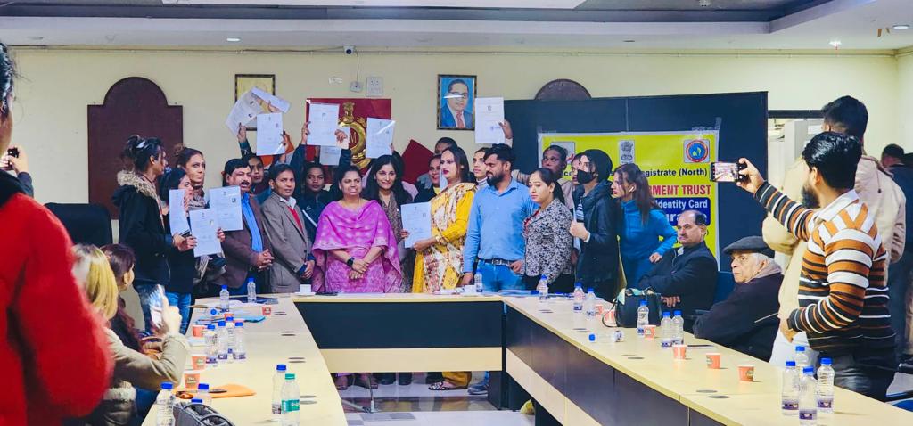 DM Outer North tweet media