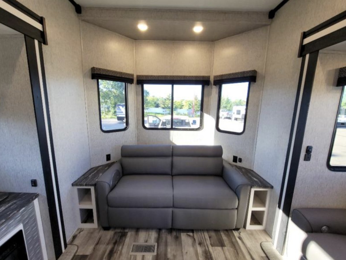 rvsupershows's tweet photo. 6 Amazing Destination Trailers for the New Year!
-
https://t.co/SFqHB2hkZm
-
-
-
#rv #rvlife #destinationtrailer #roadtrip #motorhome #rvcountry #rvliving #camping #outdoors #wenrv #travel #rvlifestyle #luxuryrv #campingmemories #hiking #rvdealership #newrv #roadtrip https://t.co/VoJbXTTzAA