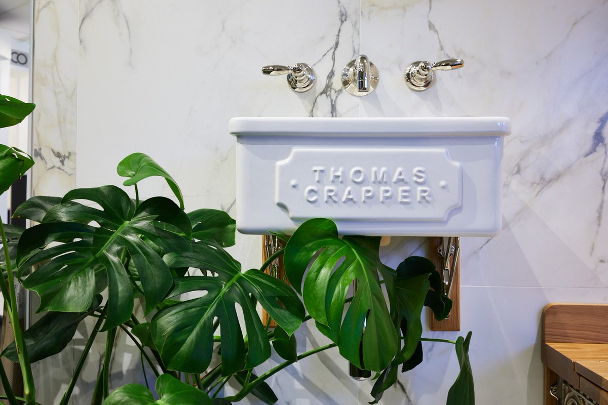 ThomasCrapperCo's tweet photo. Our Retail Partner Morland Bathrooms impressive showroom display at their Leeds store.
#retailpartner #leedsshowroom#bathroominspiration #crapperdisplay #thomascrapper https://t.co/IPkbq6vYHE