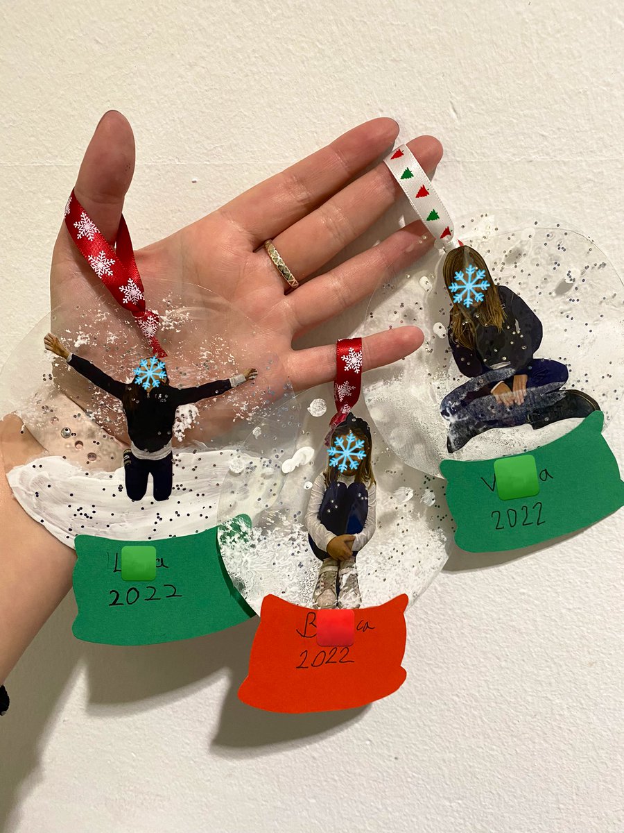 So happy with how our Christmas cards and decorations turned out this year! #Year3