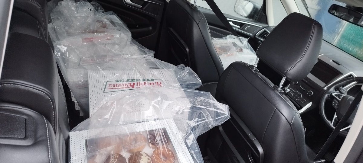 Written Medicine (@writtenmedicine) on Twitter photo Today we visited Northwick Park hospital & Ealing Hospital's pharmacy teams, part of <a href="/LNWH_NHS/">London North West University Healthcare</a> for our annual Christmas <a href="/krispykremeUK/">Krispy Kreme UK</a>. A hard working pharmacy team led by <a href="/dkpharma1/">Damien Kelly</a>. One of largest Trusts in London serving a very diverse population.
<a href="/Pippanightinga4/">Pippa nightingale</a> @mswindells Today we visited Northwick Park hospital & Ealing Hospital's pharmacy teams, part of <a href="/LNWH_NHS/">London North West University Healthcare</a> for our annual Christmas <a href="/krispykremeUK/">Krispy Kreme UK</a>. A hard working pharmacy team led by <a href="/dkpharma1/">Damien Kelly</a>. One of largest Trusts in London serving a very diverse population.
<a href="/Pippanightinga4/">Pippa nightingale</a> @mswindells