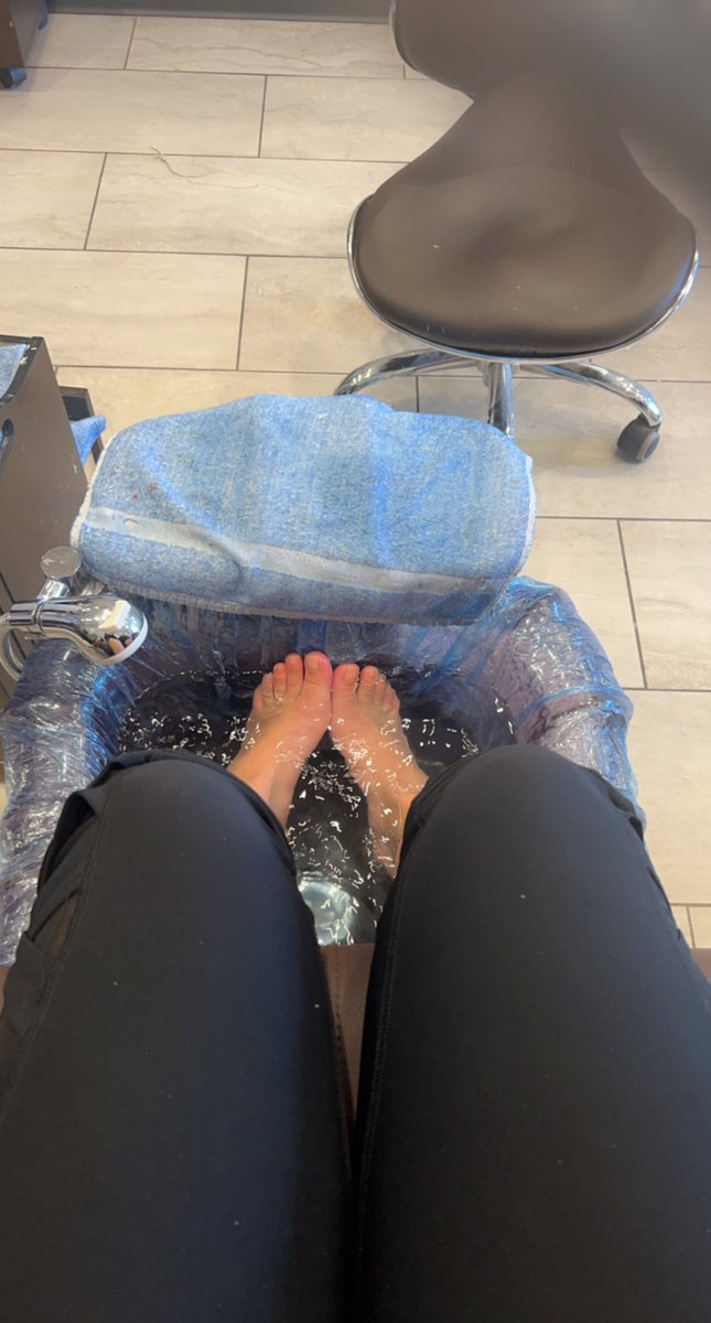 realparis69's tweet photo. Pedicure..as I should..come see the finished results and more❤️ https://t.co/Hsz5zLjORb https://t.co/BIl3UNDY4e