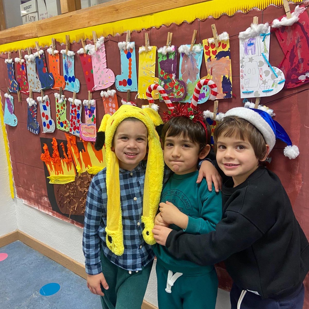 ICSMadrid's tweet image. With these highlights from our fantastic last week of term celebrating the festive season, we want to wish our ICS community a relaxing and joyful holiday, and a great start to 2023!
See you back at school on 9th January!🥳
#ICSisthebest #WinterBreak #NordAngliaEducation