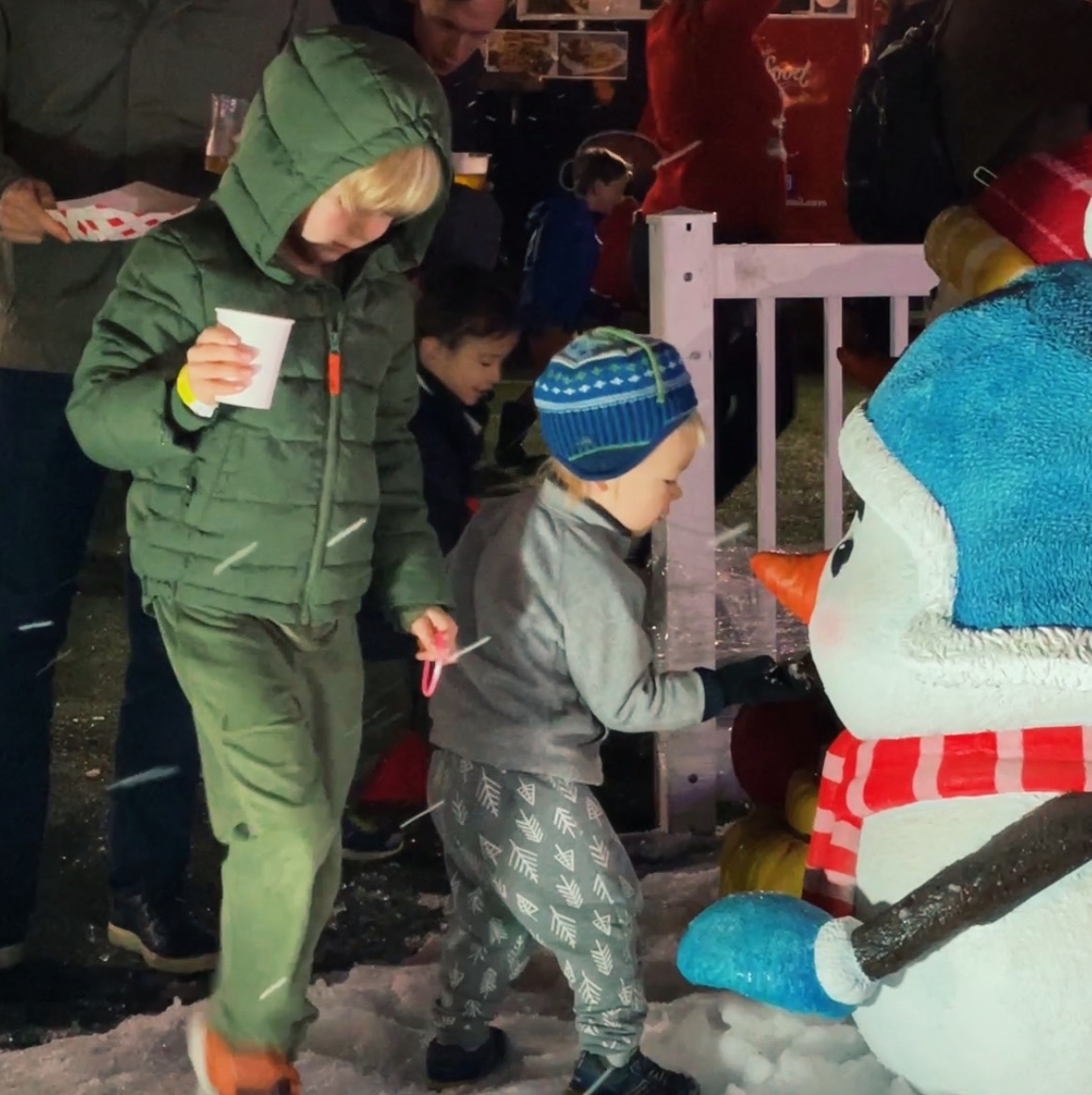 SPARKsocialSF's tweet photo. Merry Christmas Eve Eve! Here's a little throwback to a private event we hosted earlier this month where SPARK Social SF looked like an actual #winterwonderland ❄️ ⛄️

🎄We are closed all day Christmas Eve and Christmas Day🎄

#SparkSocialSF #MissionBaySF #SFLocal #BayArea https://t.co/4Q8oh6yVHN