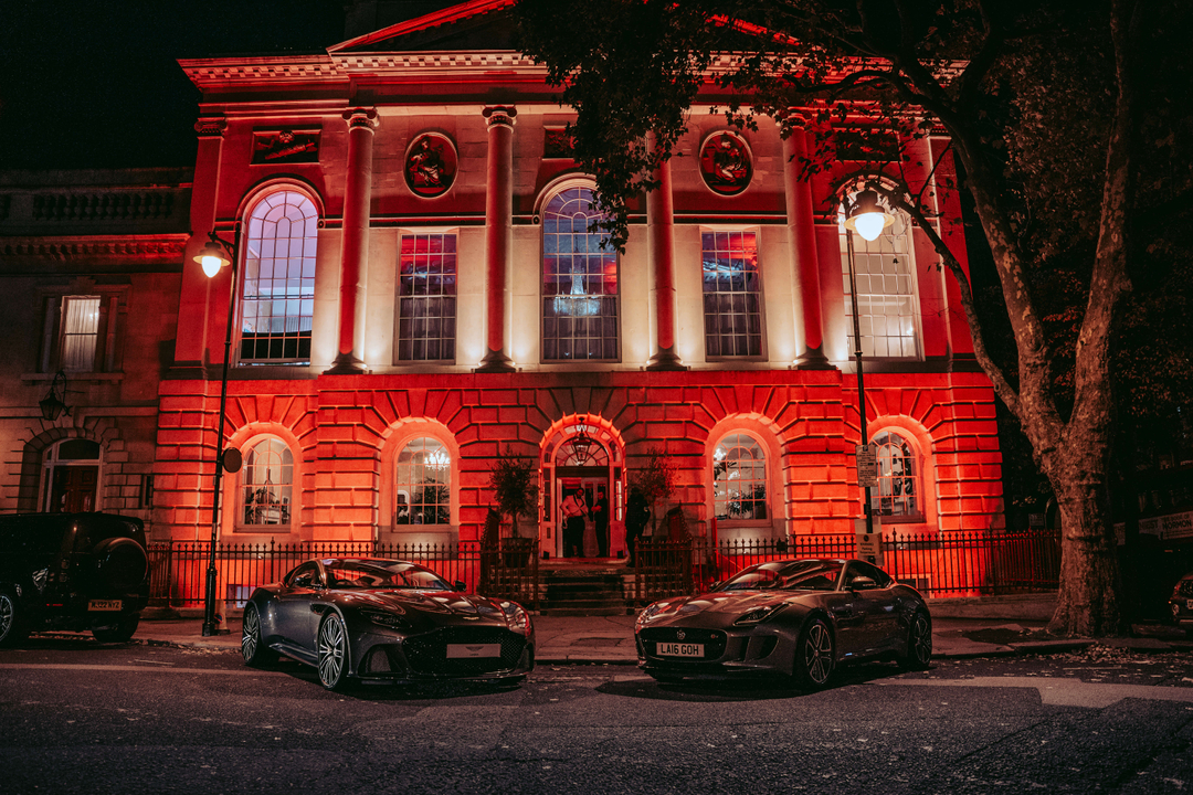Knightox_london's tweet photo. OLD SESSIONS HOUSE ♠️​​​​​​​​
​​​​​​​​
Once the nation’s largest courthouse. Where thieves, murderers, and revolutionaries came to meet their fate, opened its doors to Knightox Casino Royale, and didn't it look the part ♥️ https://t.co/U36GLIt3er