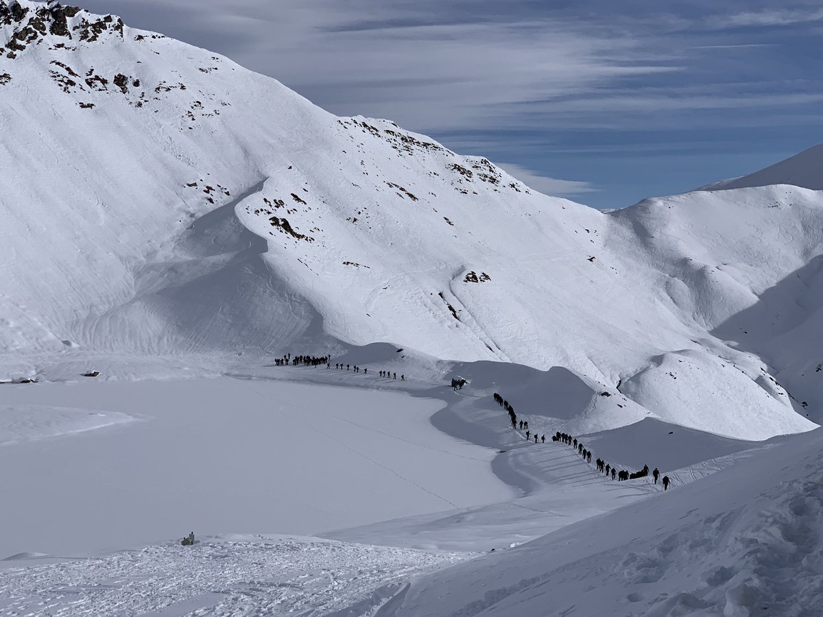 Oh, blanca Navidad, blanca Nochebuena de paz y de buen Amor.