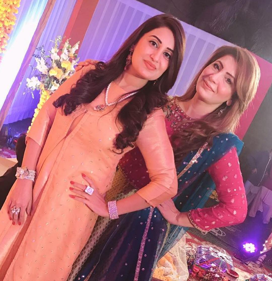lifelinefarah's tweet photo. In the #throwback pic of #onthisday from #23Dec2018 #memories 👉 @Farah_Yousaf_fc follow ♥ 👈 https://t.co/DjLcFS1B0X