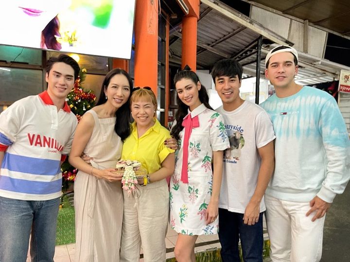 TEeInMyHeart1's tweet photo. IG: leejernmu
Last night with all my beloved.💖 รวมตัวลูกศิษย์ #actlab55 
ขอบพระคุณพี่เจน @janean และทีม ที่คิดถึงกันเสมอ
.
.
.
รักและขอบคุณทุกคนที่คิดถึงกัน 
#leejernmulife #acting #actingschool
#TEeThanapon 
#JaneanGroup https://t.co/mHCzSEvi7t