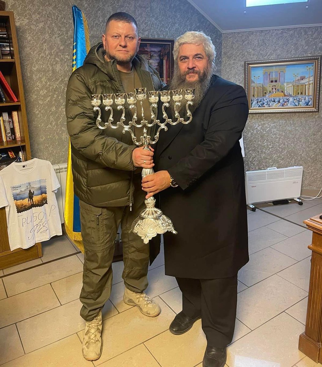 Commander in Chief of Ukraine’s Armed Forces and Chief Rabbi of Ukraine on the fifth day of #Hannukah.