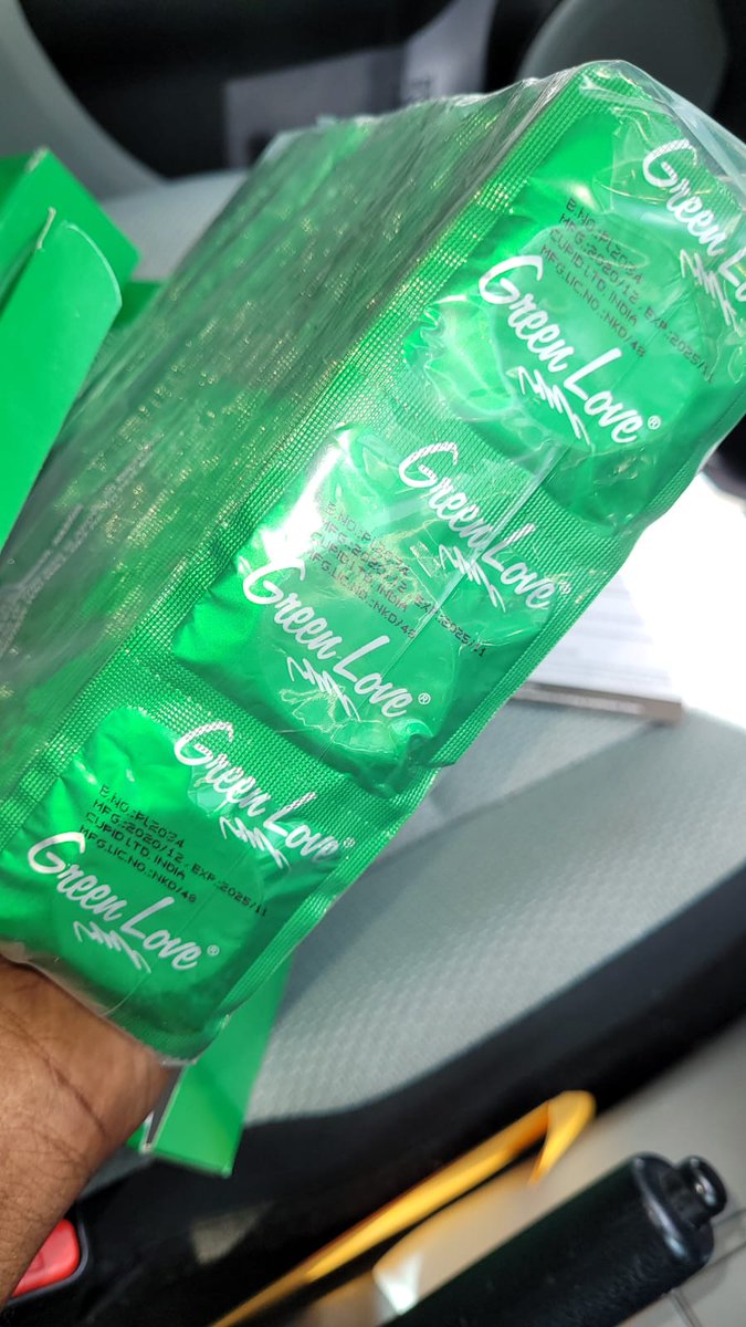 KingKInitiative's tweet photo. Don't get caught up this Christmas remember to wrap yuh meat before yuh put it in heat! 😏 Prevention is better than cure. 💯
Condoms are FREE, connect with us if you're interested in getting them. 

#hivawareness #stopthespread #Protection #Condoms #GreenLove #GoGreen https://t.co/vZGZ6sjqHN