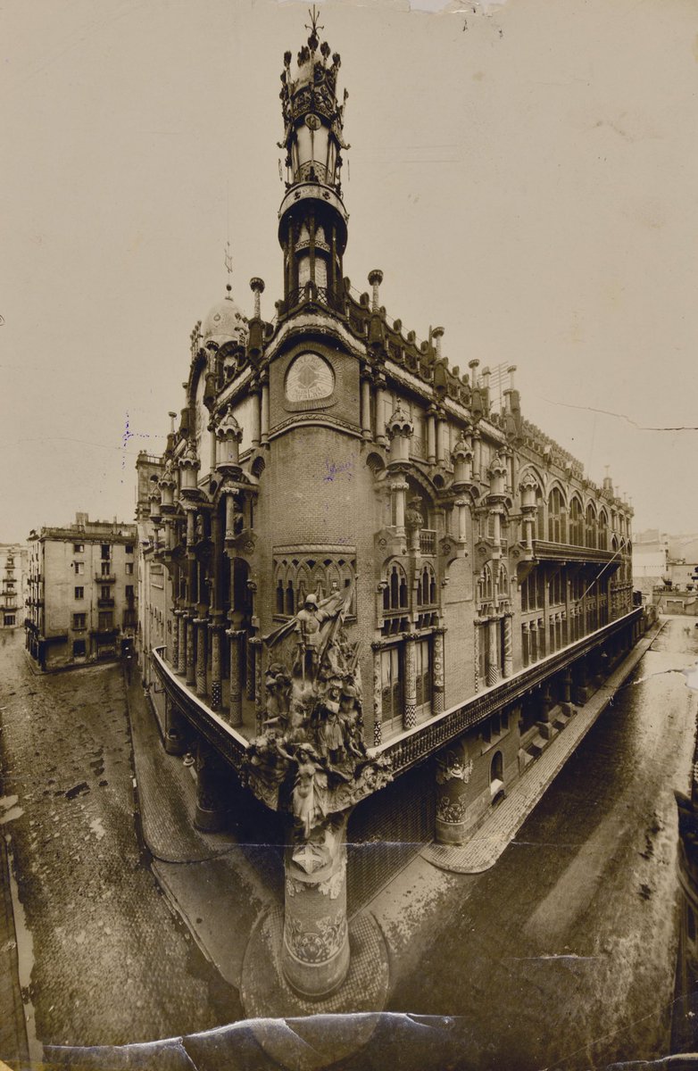 BoigBCN's tweet photo. Palau de la Música Catalana, Barcelona 1916. 
📸 Alessandro Merletti https://t.co/6mVPKQ0kbV