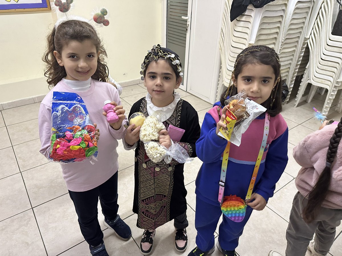 RaghadHneineh's tweet photo. A day well spent!🤩 Enjoy your winter vacation my lovely students!🥰I will miss you all!❤️❤️ https://t.co/XikFhFs3rU