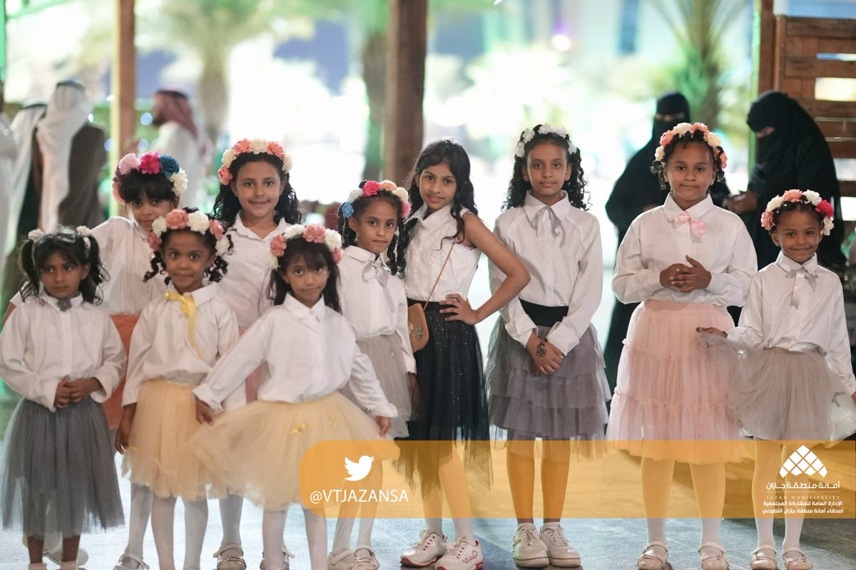 vtjazan's tweet photo. أصدقاء #الأمانة في فعاليات المعرض المفتوح المصاحب لليوم #العالمي_للغة_العربية الذي أقيم في الشارع الثقافي بمدينة جيزان.
@seeba_kk00
@moeenjazan
@StarsOfJoy22 https://t.co/cPSIng7mCG