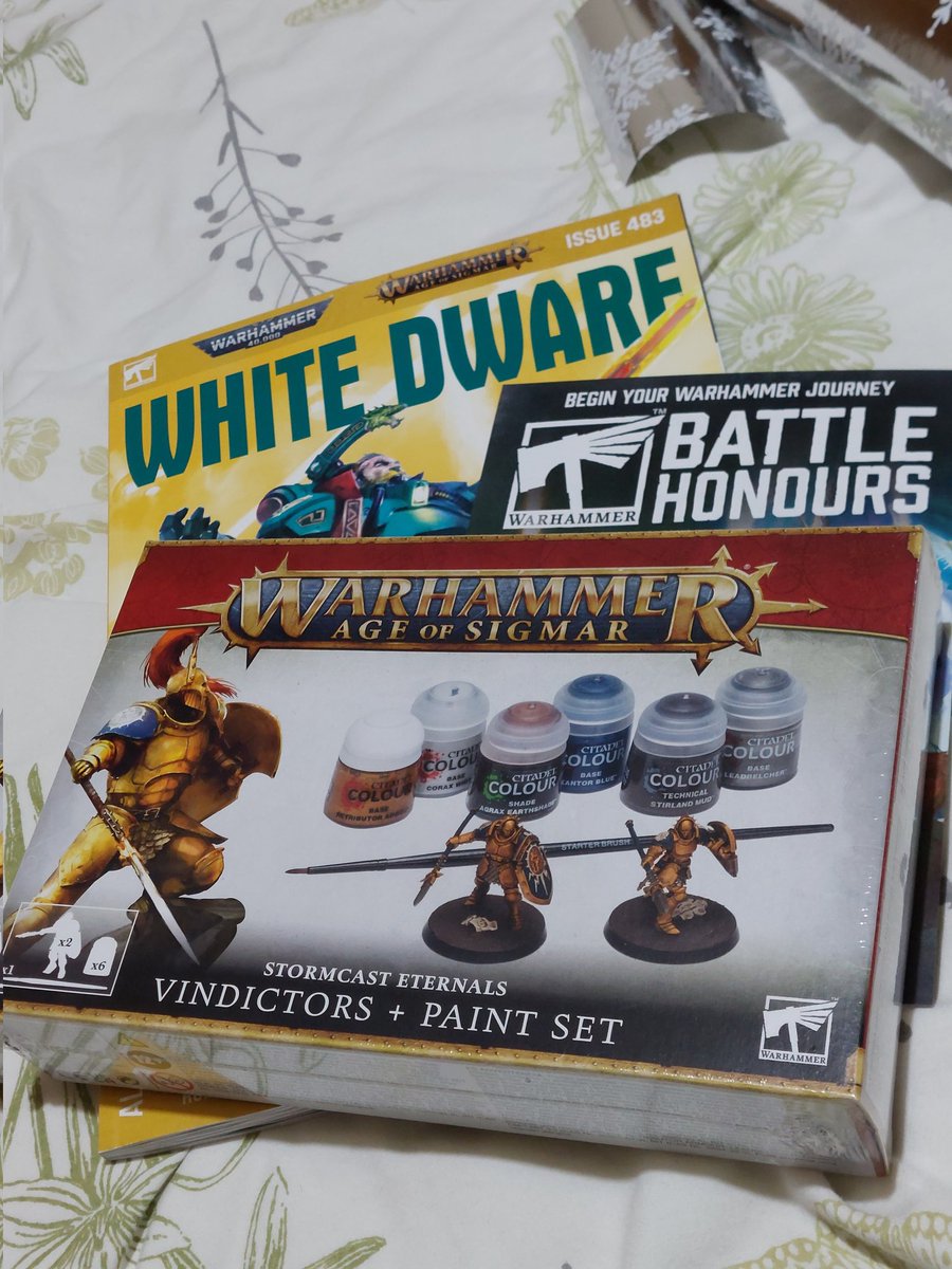 SuperDann88's tweet photo. Y'know when you're getting someone a Secret Santa gift and you just know that they'll know it's definitely you that got it for them? Yeah, that.
#WarhammerCommunity #SubtleHint #ComeJoinUs https://t.co/76ovvGc6l2