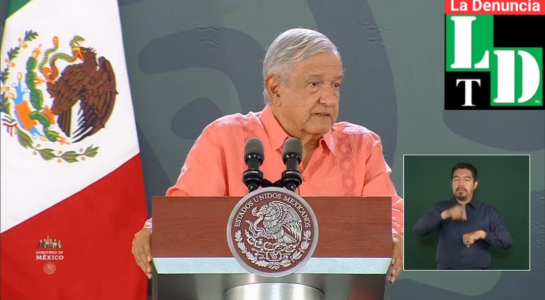 FelipeEladioMx's tweet image. #LesComento que estaba escuchando la #mañanera de @lopezobrador_ , por ser en #Tabasco, pero cuando escuché que alguien que dijo ser Periodista empezó a bajarle el cierre del pantalón a @cmmerino en pleno evento, me dió un ASCO (🤮), que mejor me puse a escuchar a amandititita.