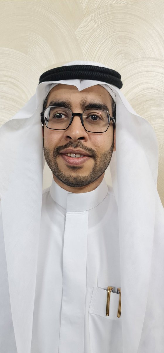AlSanhaney's tweet photo. الحمدلله ، بفضل الله صدر قرار بتعيين ولدنا الشاب / توفيق صالح يحيى السنحاني معيدا في جامعة الإمام محمد بن سعود الإسلامية ، مليار مبارك له شخصيا ولوالديه ولأسرته الكريمة ولنا جميعا ، نسأل الله أن يعينه ويوفقه https://t.co/Mzk48JrSv6