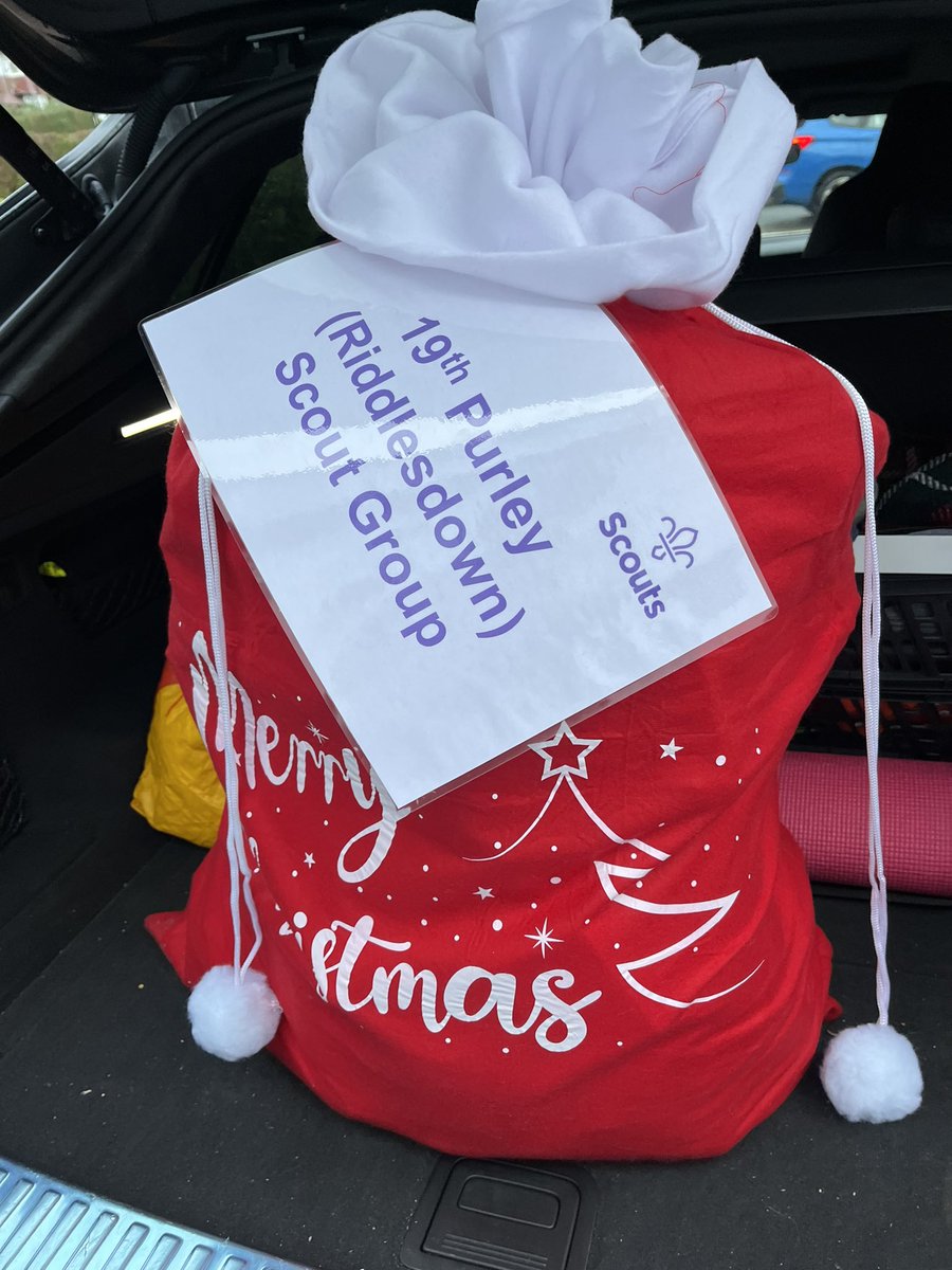 19th_purley's tweet photo. Last delivery done this time to Purley Food hub 🎄🎁🎅🏼 https://t.co/0JnELNpm2q