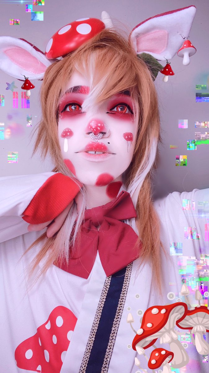 DecklynnM00's tweet photo. Mushy cow ❤️🍄🐮 #artwork #creativecow #cowmakeup #makeuplooks #cows #artists #redmakeup #cosplay #anime #anime #animeboy #goth #alternative #Mushroom #mushroommakeup #makeupart #contacts #mushroomhat https://t.co/RvKg39nlAZ