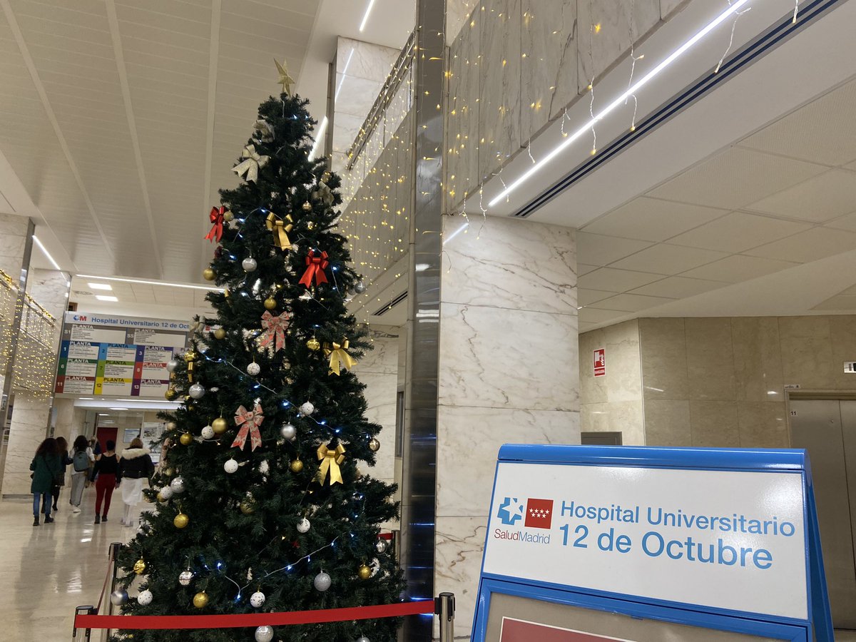 VictorQuirosG's tweet photo. Feliz Navidad 🎄

Mucho ánimo para los pacientes hospitalizados estos días y fuerza en la recuperación. 

Gracias a los compañeros que sacrificarán días familiares para cuidar de los demás. 

#somosdel12 https://t.co/GCqLEMOgmi