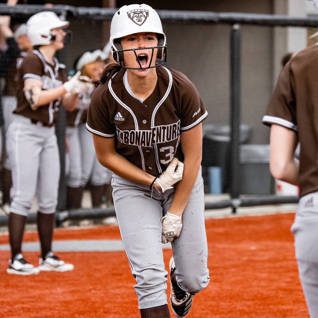 GoBonnies's tweet photo. Happy holidays from the #Bonnies! Before the calendar turns to 2023, we’re taking a look at some of our favorite moments from 2022.

@BonniesSoftball earned a thrilling 6-5 win over rival Canisius April 5, with the winning run coming from a single off the bat of Elyse Graham. https://t.co/0HeYvMXZjX