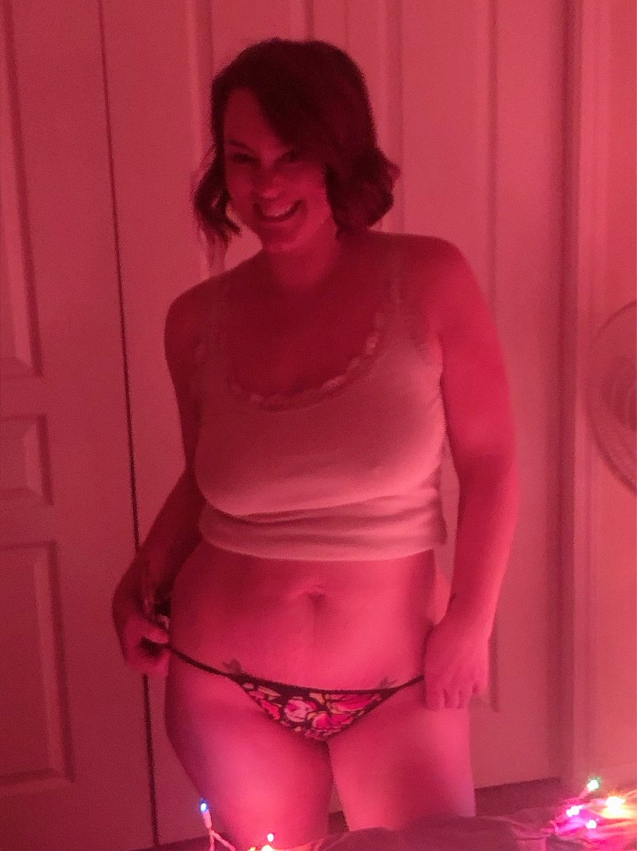 kyra_coconuts's tweet photo. @SwampCompany might be my new favorite underwear 🥰🥰🥰
#BitsyThong #SwampHottie https://t.co/ulmYE2rxMc