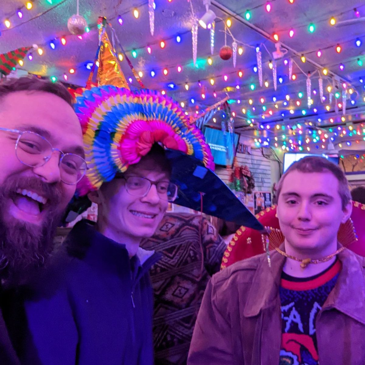 usdp's tweet photo. Feliz Navidad from your peeps at USDP!
#WorkParty #ChristmasParty #FelizNavidad #MerryChristmas #USDP #USDigitalPartners https://t.co/HCj5w4Q80L
