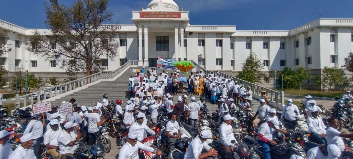 ceozpkolar's tweet photo. #DC KOLAR #CEO ZP KOLAR #SVEEP ORIENTATION &amp; BIKE RALLY ABOUT Registration of young voter's, Sri, DEVARAJ URS MEDICAL COLLEGE TAMAKA KOLAR. @ceo_karnataka https://t.co/KiQwsWB7dp