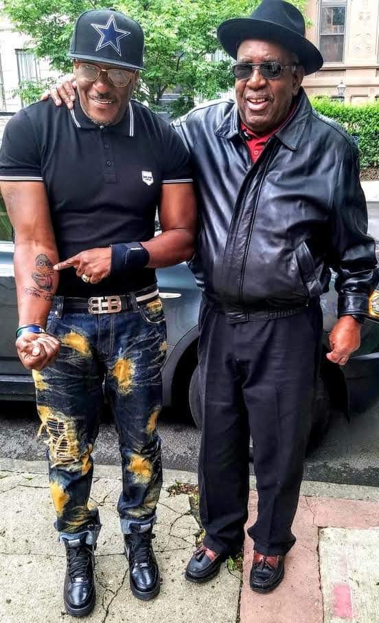 BIGLeek77754's tweet photo. Happy 84th Don Day to my Dad #mytwin #mynamesake #myeverything #ilovemyfather &amp; #ilovemysons 💙💙💙💙💙💙💪🏿 https://t.co/eoUp7JRtIz