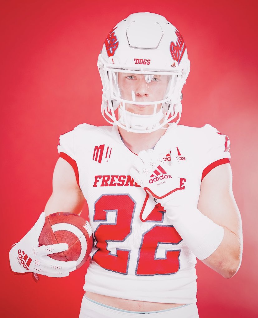 Mann God’s timing is so perfect!! He really works everything out for the best. I can’t wait to be a Bulldog!! Go dogs!!🐶 #agtg #Committed