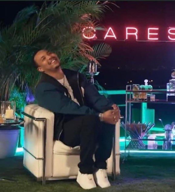 when my girl                 when the hoes
tell a joke                      tell a joke