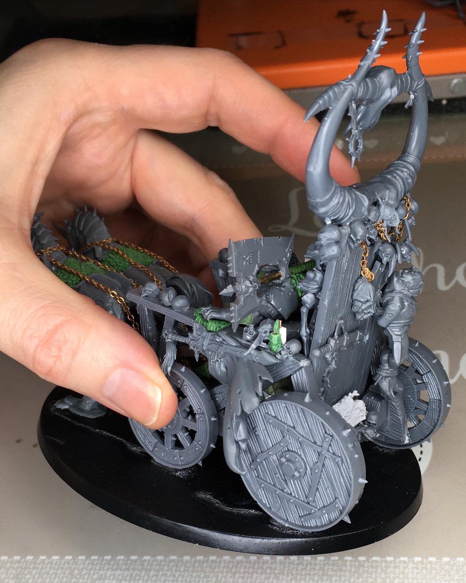 Chieftain conversion for #slavestodarkness  #warhammer #ageofsigmar #GamesWorkshop #throneofskulls