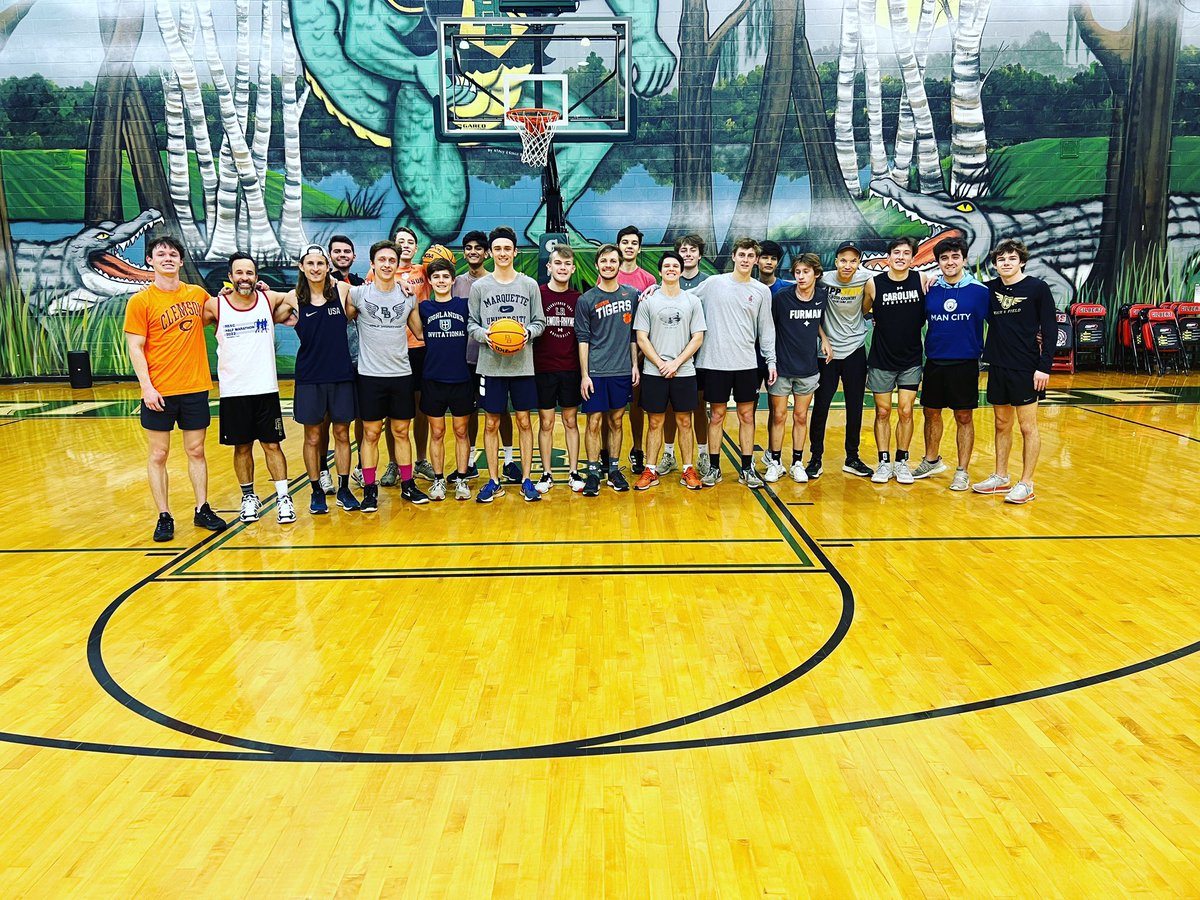 rb_distance's tweet photo. RBXC Alumni Basketball Game. Glad we are all runners.  Truly a great group of young men. #RBXC @Gator_Athletics @RBHSGators https://t.co/Czij9Vt4ea