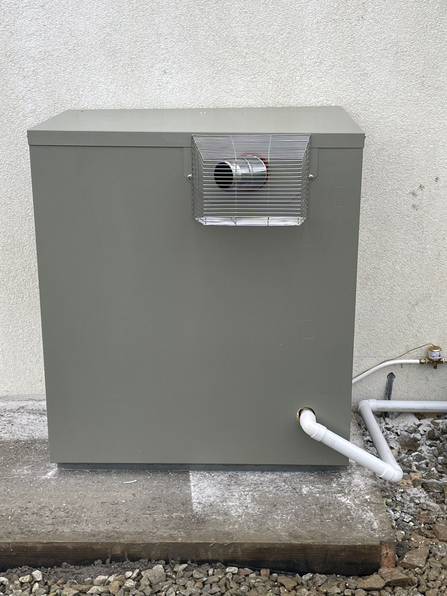 chamingsltd's tweet photo. Well that’s a wrap for 2022 and the last oil boiler installed. Thank you @myGrantUK for all of your support during the year. https://t.co/UmHeI0ItOr