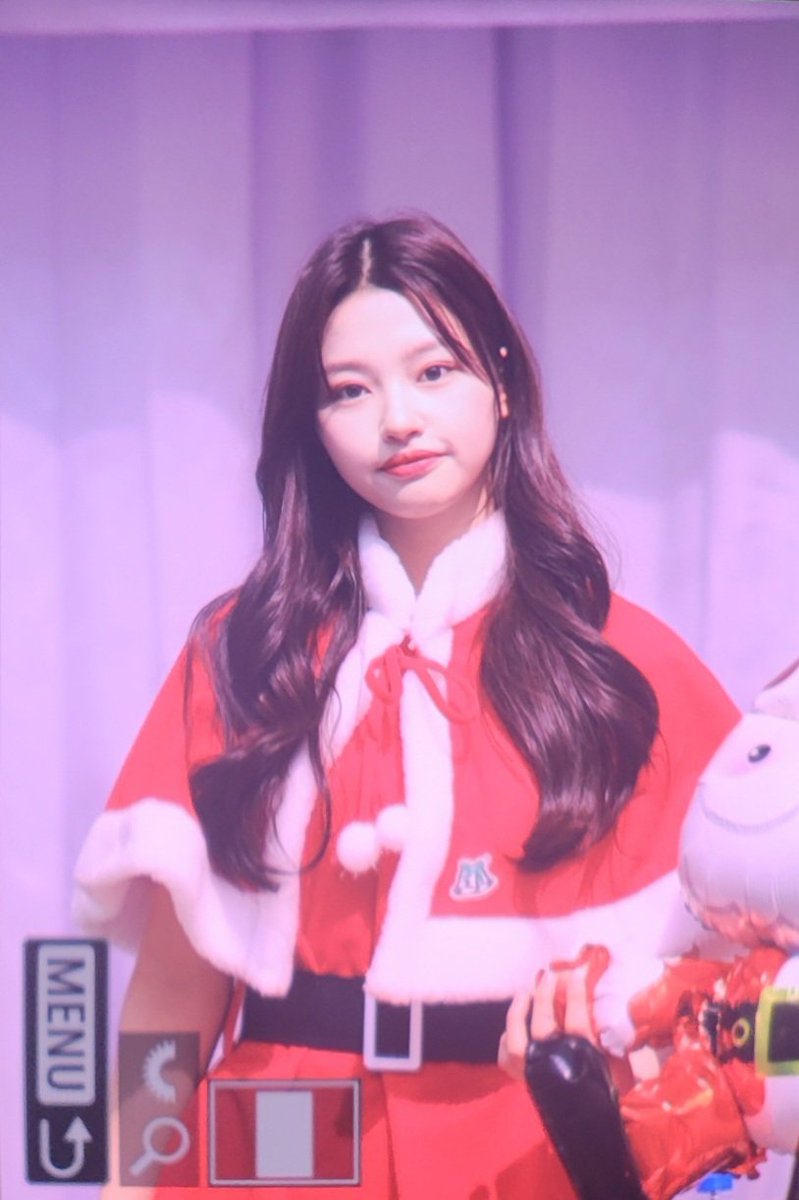 Record0428's tweet photo. 221223

#첫사랑 #CSR #두나 #DUNA https://t.co/U0hk9XmHWV