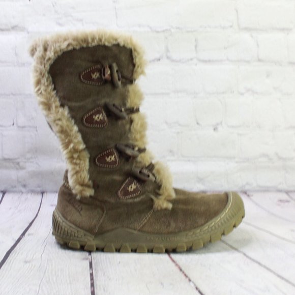 carmindoe's tweet photo. So good I had to share! Check out all the items I'm loving on @Poshmarkapp #poshmark #fashion #style #shopmycloset #sorel #earth #llbean: https://t.co/3OqSBXaqRz https://t.co/MiDcm0Xu06