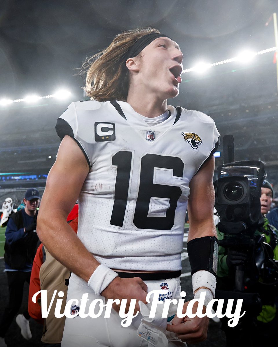 Jaguars's tweet photo. It’s the most wonderful time of the year!

#VictoryFriday | #DUUUVAL https://t.co/0uTxUCiySH